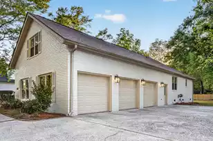 303 Ayers Cir, Summerville, SC 29485 - Photo 6