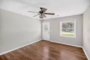 10 Newark Ave, Goose Creek, SC 29445 - Photo 4