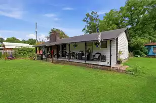 208 Rae Ln, Bonneau, SC 29431 - Photo 6