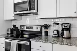 162 Spring St, Charleston, SC 29403 - Photo 8