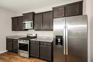 402 Bering Ln, Summerville, SC 29486 - Photo 2