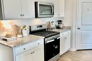 215 Watersglen Dr, Summerville, SC 29486 - Photo 2
