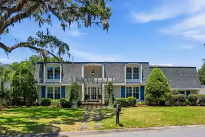 710 Creekside Drive, Mount Pleasant, SC 29464 - Photo 2