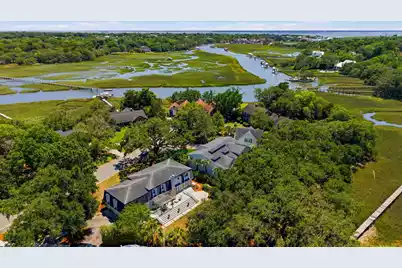 710 Creekside Drive, Mount Pleasant, SC 29464 - Photo 6