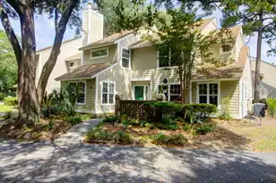 1046 Planters Pl, Mount Pleasant, SC 29464 - Photo 2