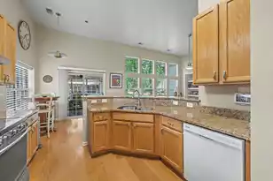 561 Pointe of Oaks Rd, Summerville, SC 29485 - Photo 2