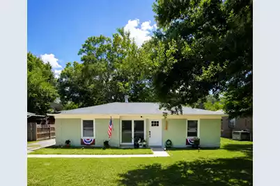 1113 Shadow Drive N, Mount Pleasant, SC 29464 - Photo 1