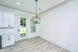 933 Valley St, Hanahan, SC 29410 - Photo 10