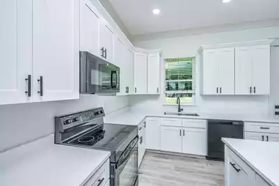 933 Valley Street, Hanahan, SC 29410 - Photo 6
