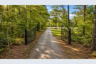 136 Thirteen Way, Cross, SC 29436 - Photo 2