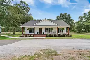 136 Thirteen Way, Cross, SC 29436 - Photo 1