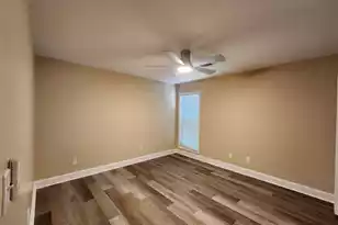 733 Woodland Pointe Pl, Mount Pleasant, SC 29464 - Photo 18