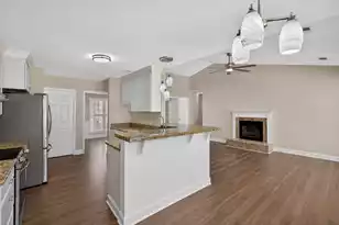 733 Woodland Pointe Pl, Mount Pleasant, SC 29464 - Photo 4