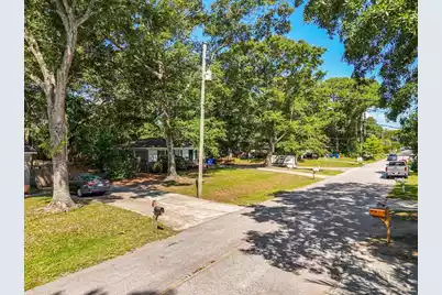 1436 Heather Drive, Mount Pleasant, SC 29464 - Photo 2
