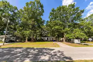 1436 Heather Dr, Mount Pleasant, SC 29464 - Photo 6