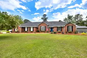 1607 Heritage Dr, Manning, SC 29102 - Photo 1