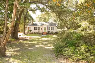 212 Valley St, Walterboro, SC 29488 - Photo 2