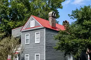 70 Vanderhorst St, Charleston, SC 29403 - Photo 2