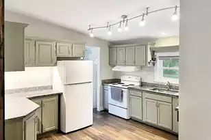 259 Gaines Cir, Cottageville, SC 29435 - Photo 6