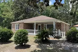 933 Live Oak Dr S, Moncks Corner, SC 29461 - Photo 1