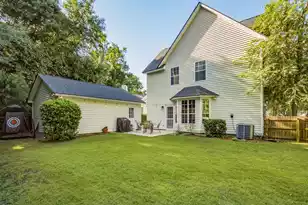 2340 Kennison Ln, Mount Pleasant, SC 29466 - Photo 32