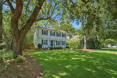 1249 Dearsley Court, Mount Pleasant, SC 29464 - Photo 4