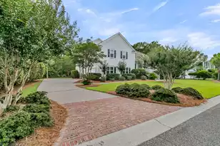2744 Fountainhead Way, Mount Pleasant, SC 29466 - Photo 6