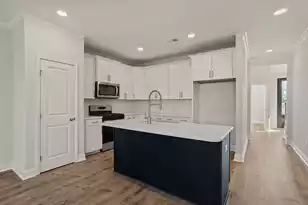 220 Lake Greenwood Blvd, Greenwood, SC 29649 - Photo 2
