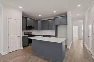 226 Lake Greenwood Blvd, Greenwood, SC 29649 - Photo 14