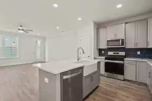 230 Lake Greenwood Blvd, Greenwood, SC 29649 - Photo 12