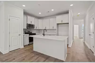 232 Lake Greenwood Boulevard, Greenwood, SC 29649 - Photo 14