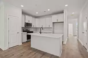 232 Lake Greenwood Blvd, Greenwood, SC 29649 - Photo 14
