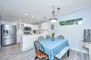 2080 Kings Gate Ln, Mount Pleasant, SC 29466 - Photo 6