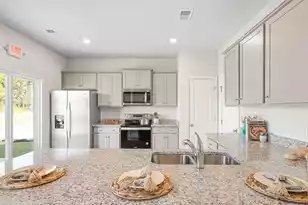 1031 Laurel Oaks Dr, Summerville, SC 29483 - Photo 4