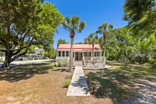 2250 Myrtle Ave, Sullivans Island, SC 29482 - Photo 2