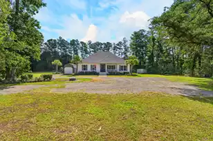 1321 Canady Branch Rd, Bonneau, SC 29431 - Photo 2