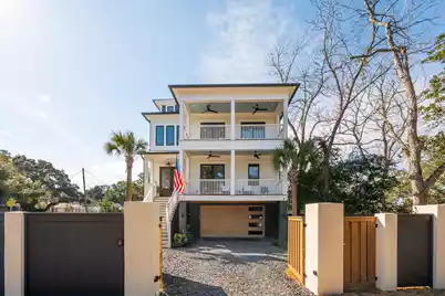 121 Simmons Street, Mount Pleasant, SC 29464 - Photo 4