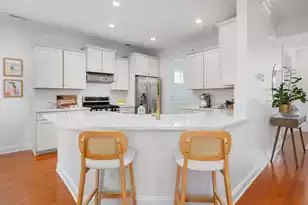 331 Megan's Bay Ln, Charleston, SC 29492 - Photo 2