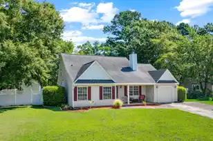 101 Santee Ct, Summerville, SC 29486 - Photo 4