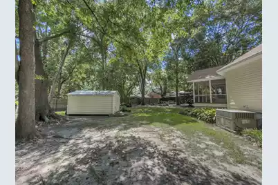 410 1st N Street W, Summerville, SC 29483 - Photo 8