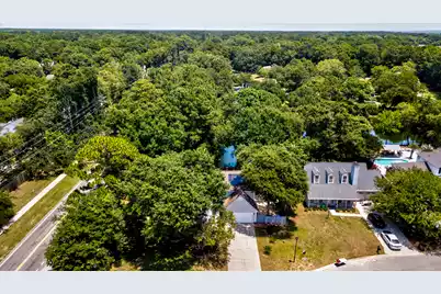 1406 Diamond Boulevard, Mount Pleasant, SC 29466 - Photo 18