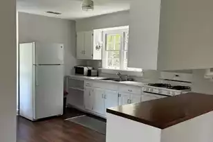 702 Simmons Ave, Summerville, SC 29483 - Photo 6