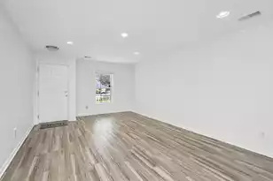 142 Avalon Rd, Summerville, SC 29483 - Photo 2