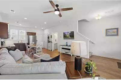 589 Blueway Avenue, Summerville, SC 29486 - Photo 4
