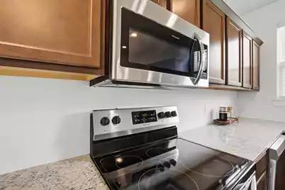 589 Blueway Avenue, Summerville, SC 29486 - Photo 10