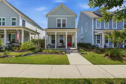 589 Blueway Avenue, Summerville, SC 29486 - Photo 2