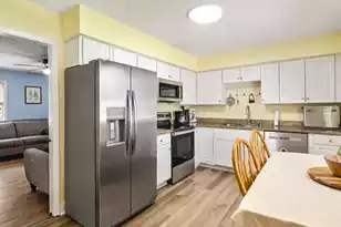 212 Forest Cir, Summerville, SC 29483 - Photo 6