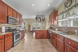 105 Elena Ct, Summerville, SC 29485 - Photo 10