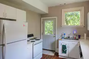 208 Calhoun St, Charleston, SC 29403 - Photo 8