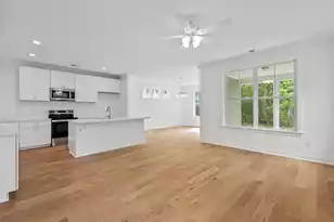 265 Pickens St, Summerville, SC 29485 - Photo 2